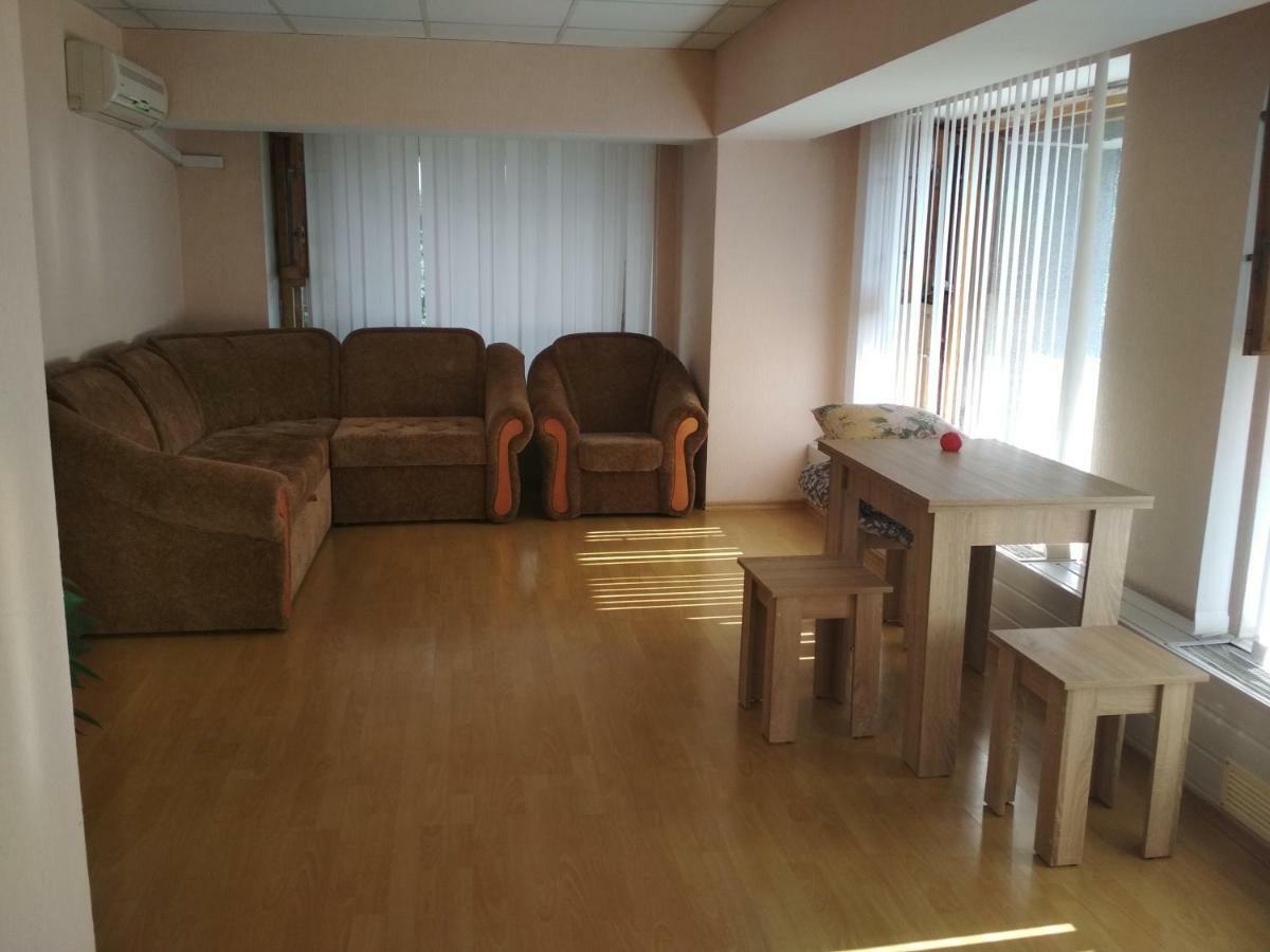 Готель На Автовокзалі Poltava Exteriér fotografie